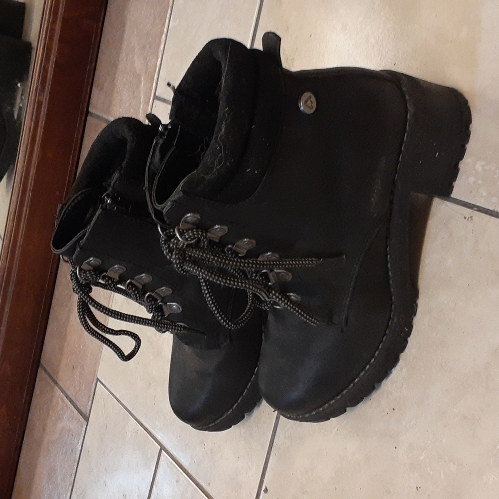 high heeled boots